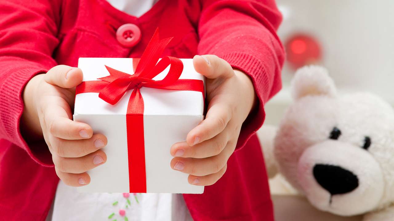 Благотворительный фонд «От сердца к сердцу» собирает сладкие подарки для детей-сирот