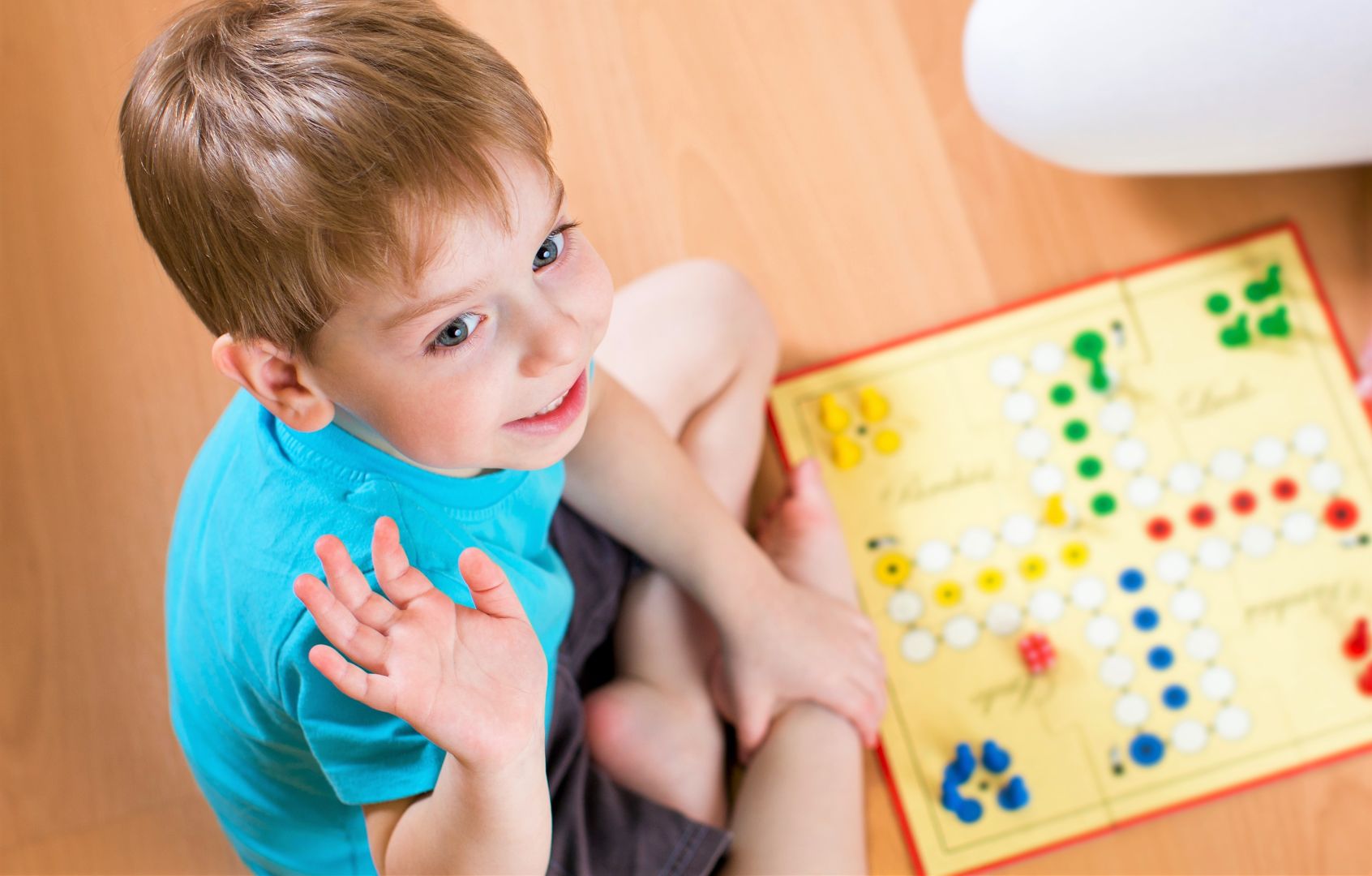 Развивающие игры для детей от 2 лет: занимаемся в домашних условиях