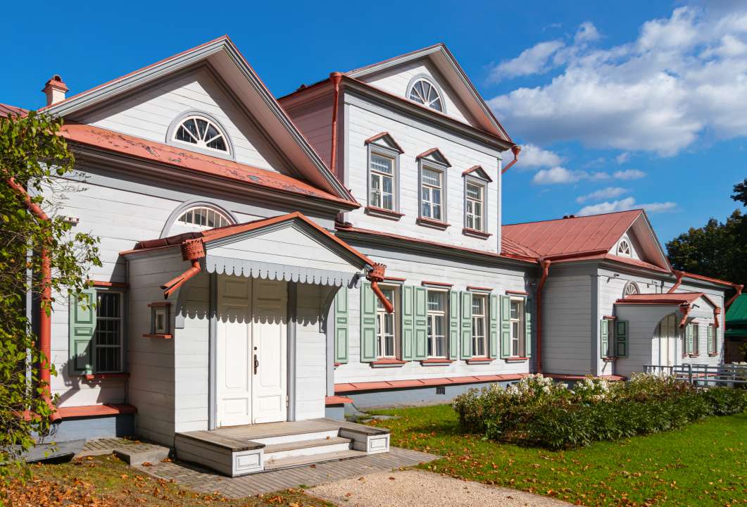 Усадебный дом Фото: i_vav/Shutterstock Усадебный дом Фото: i_vav/Shutterstock